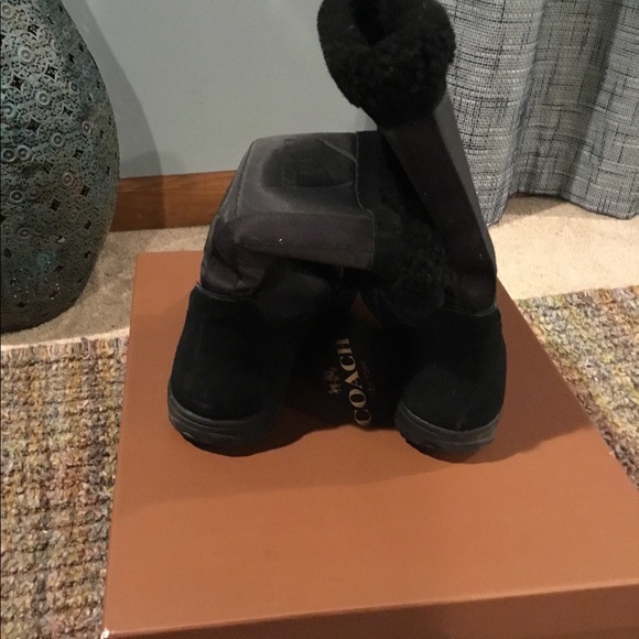 Boots - Picture 4 of 4